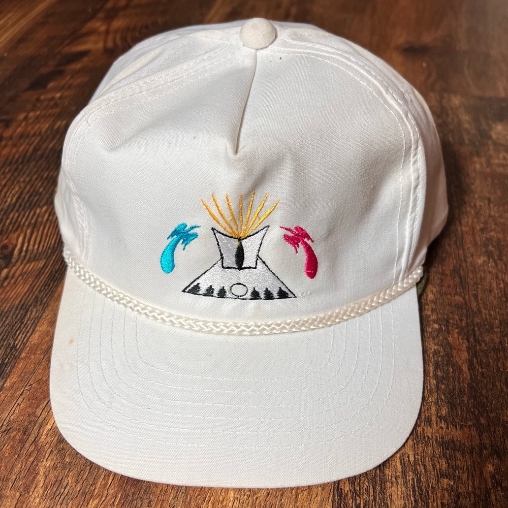 Vintage 90s embroidered Young an Snapback cap hat